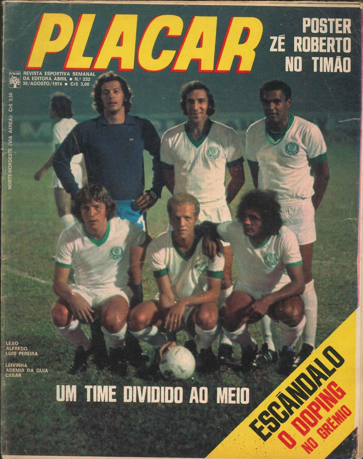 Capa da edição Um time dividido ao meio da revista PLACAR