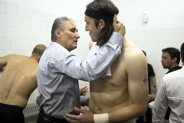 Tite reencontra Cássio, Fagner e mais quatro conhecidos no Cruzeiro