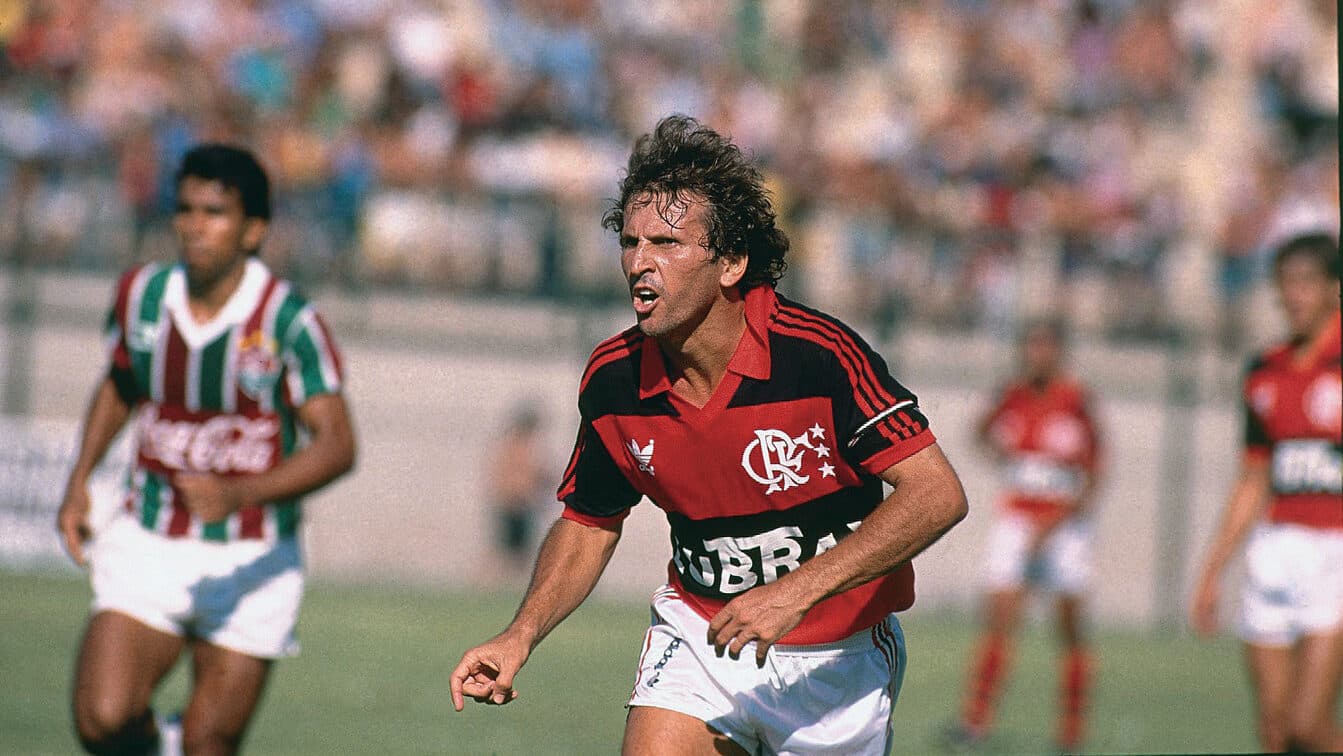 Última camisa de Zico no Flamengo vai a leilão; saiba valor