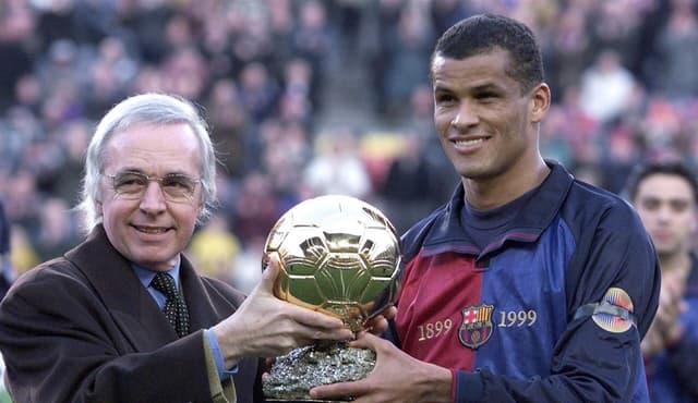 Como foi a temporada de Rivaldo quando foi eleito o melhor do mundo?
