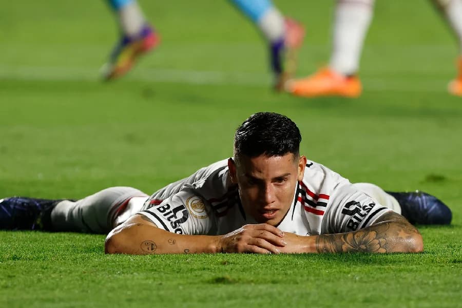 Pênaltis perdidos e lesões: a melancólica passagem de James pelo São Paulo
