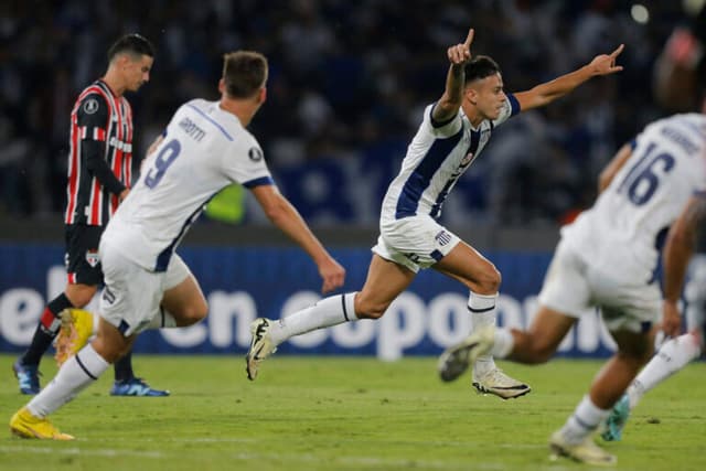 São Paulo sofre com lesões e estreia na Libertadores com derrota para o Talleres