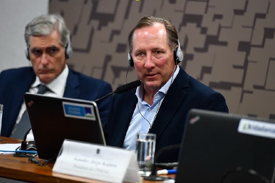 AO VIVO: John Textor depõe na CPI da manipulação de resultados