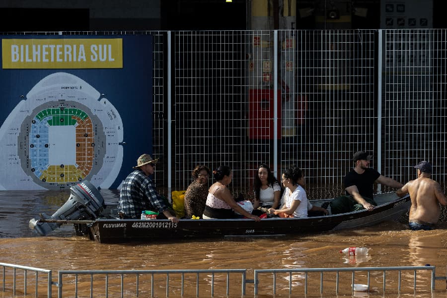 Rivais oferecem estrutura para gaúchos, mas paralisação é descartada