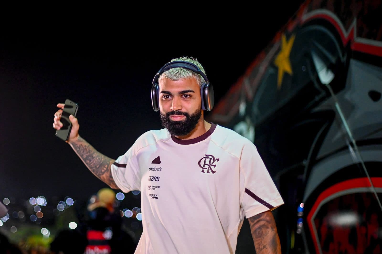 Gabigol nega acordo com Palmeiras e chama jornalista de mentiroso