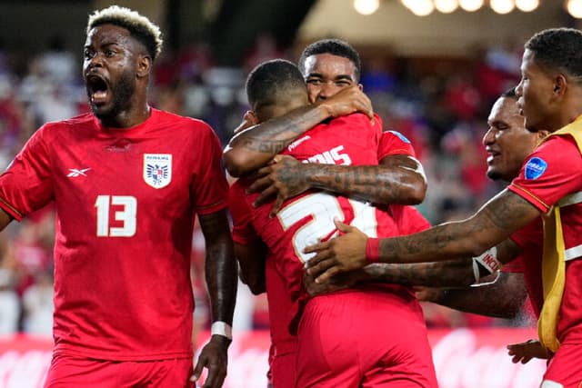 Técnico do Panamá discute por ausência de Kadir, do Botafogo