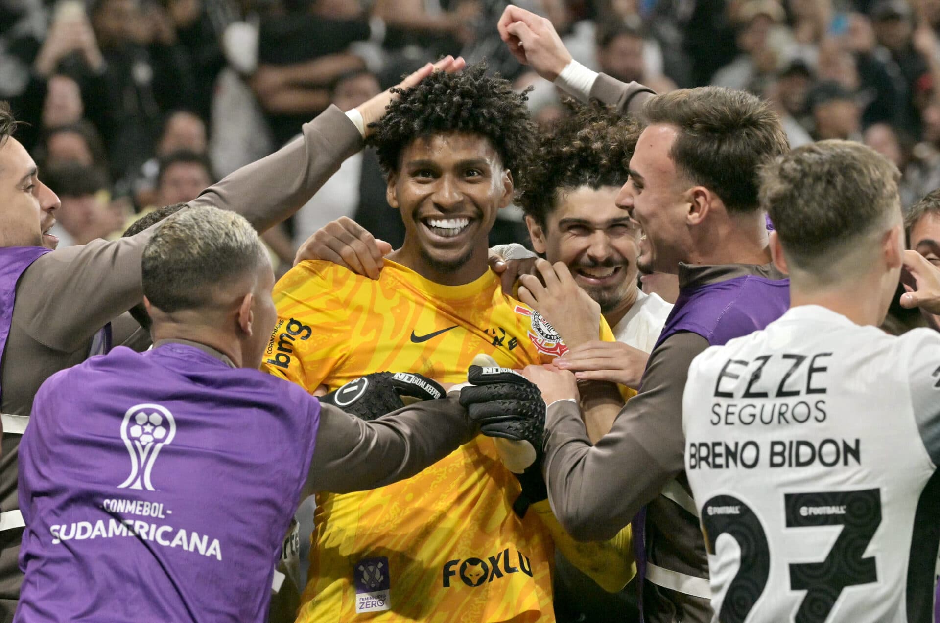 Hugo tem atuação histórica pelo Corinthians: ‘Mais importante da vida’