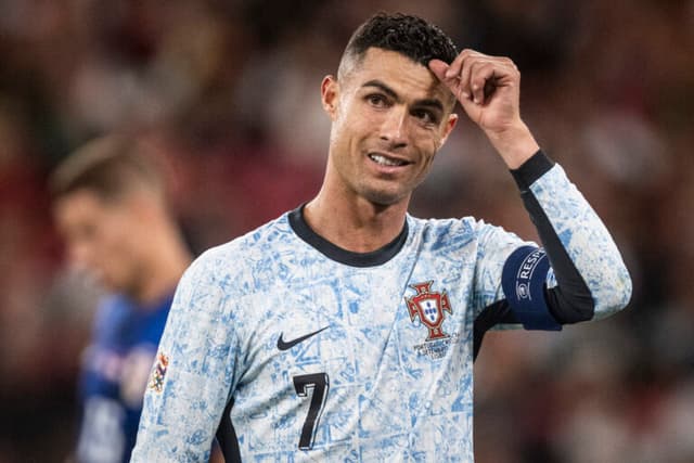 Mourinho quer Cristiano Ronaldo no Fenerbahce, diz jornal