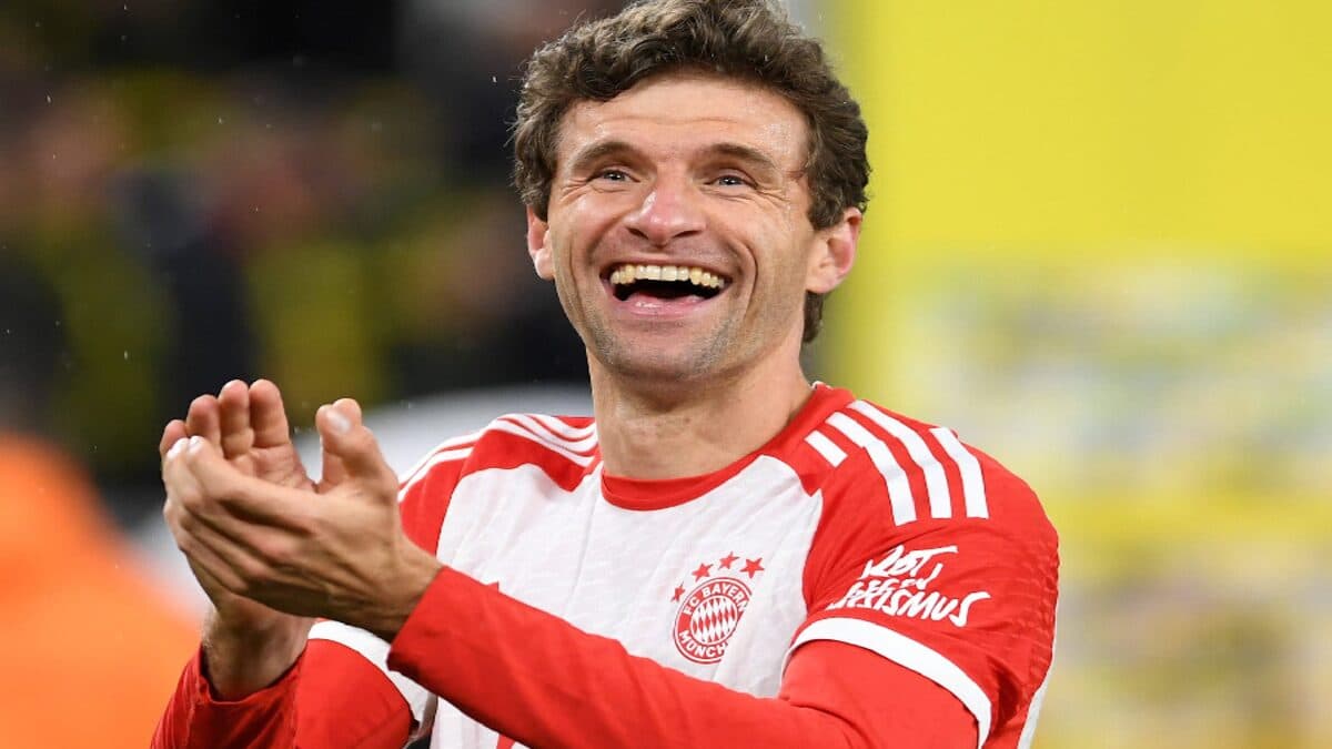 Thomas Müller chega a 710 jogos pelo Bayern e quebra recorde