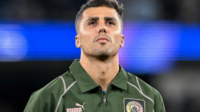 Rodri é eleito o melhor jogador do mundo pela Bola de Ouro
