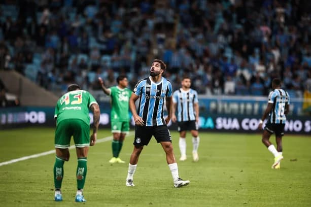Grêmio arranca empate contra o Juventude e se afasta da zona