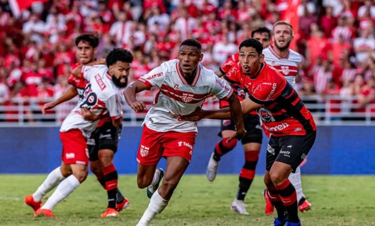 CRB marca no fim, sai da zona de rebaixamento e complica o Ituano