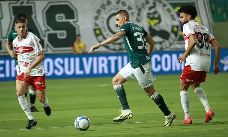 CRB x Goiás: horário, escalações e onde assistir