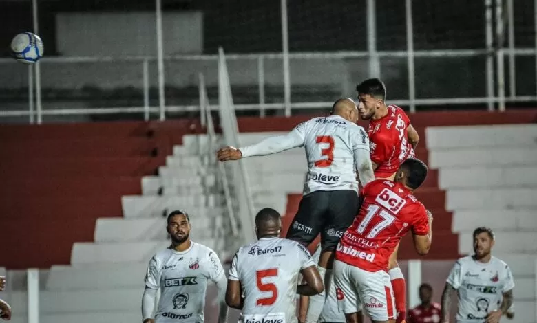 Ituano vira em cima do Vila Nova e segura chance de permanência