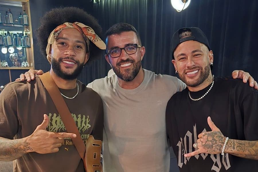 Memphis: ‘Amaria jogar com Neymar no Corinthians’
