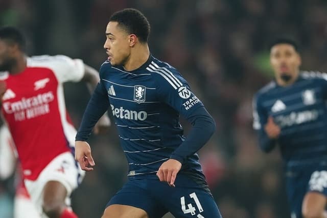 Arsenal abre 2×0, mas cede empate ao Villa e perde chance de encostar no Liverpool