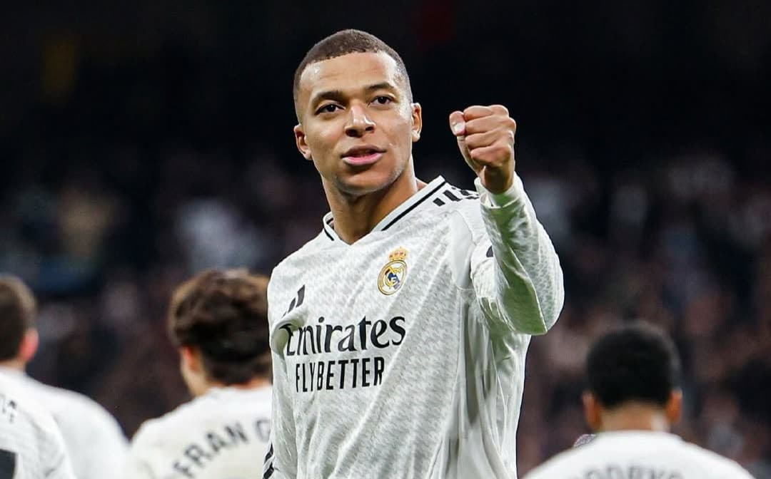 Jornal aponta que Mbappé ameaça troco de Vini Jr no Real Madrid