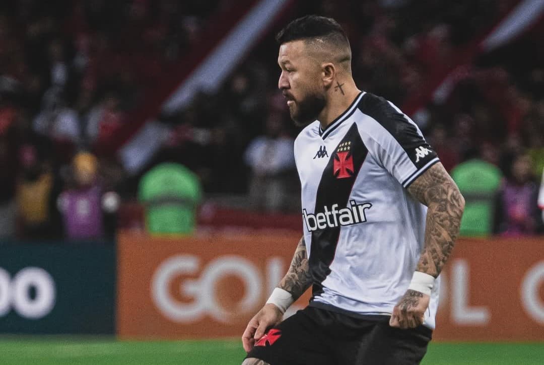 Paysandu anuncia contratação de Rossi