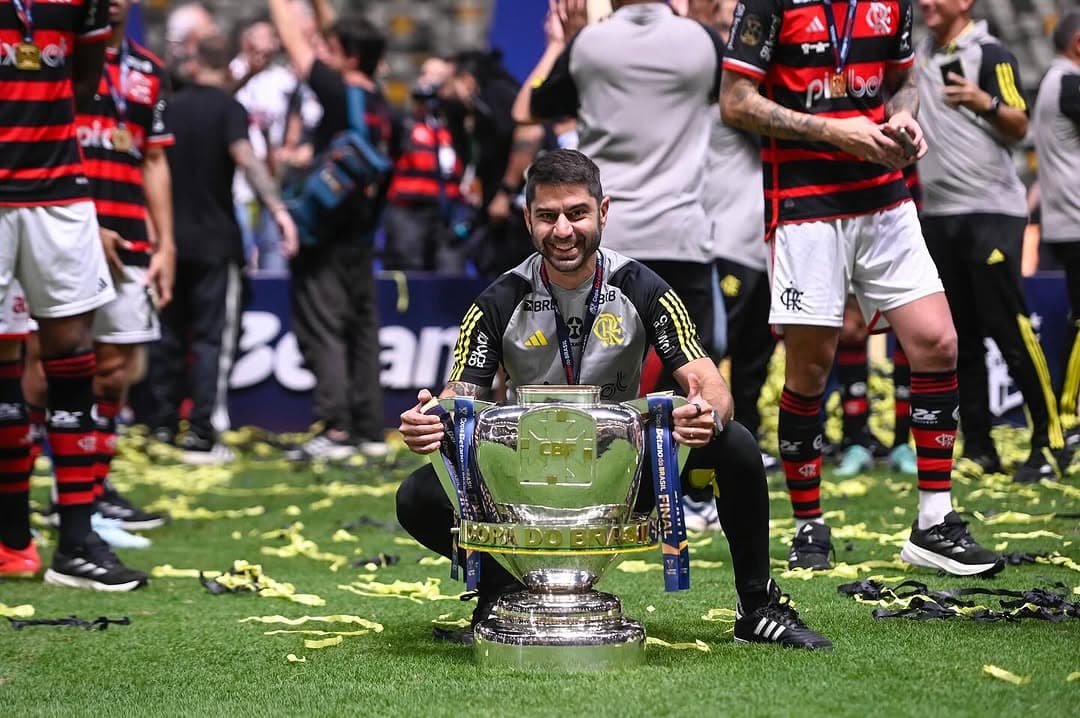 Flamengo demite Marcio Tannure e reformula DM