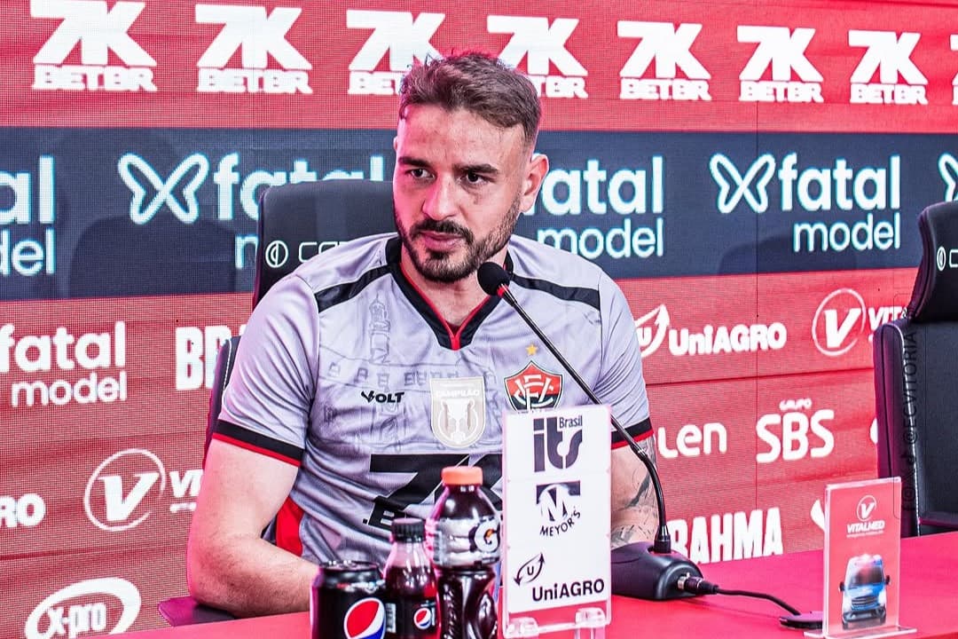 Vitória passa dos 14 milhões em reforços