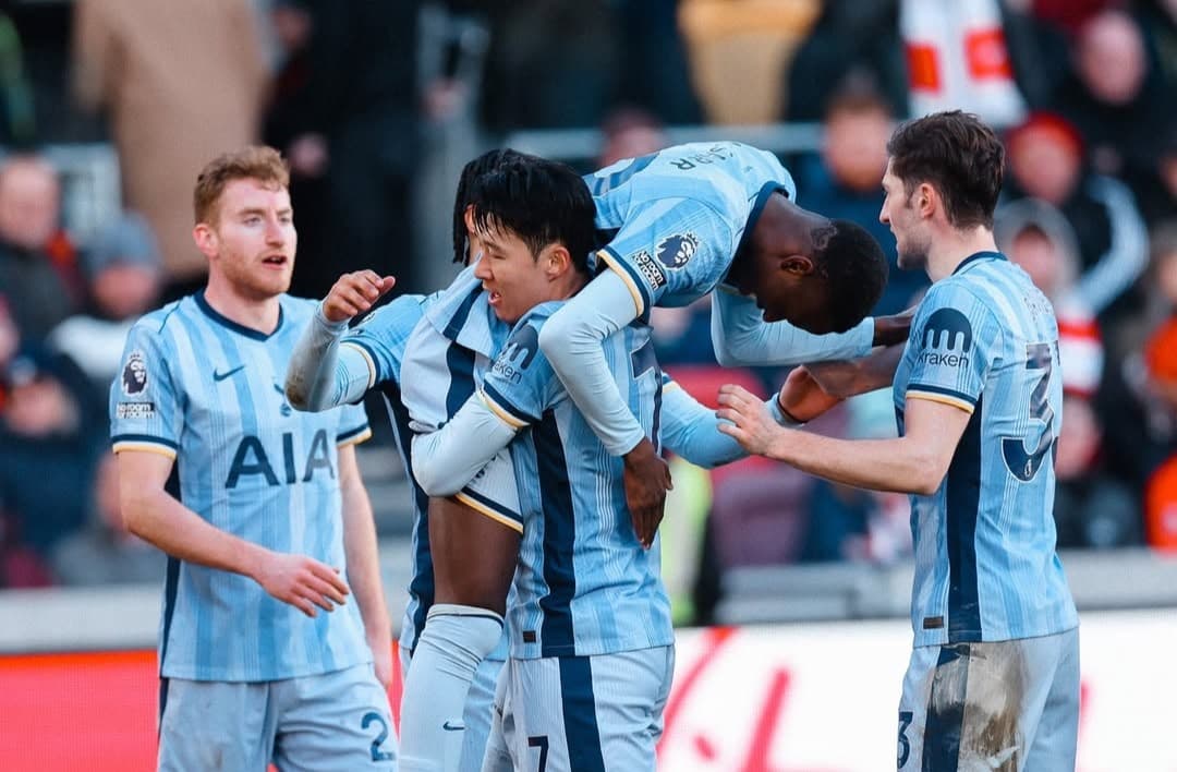 Tottenham bate o Brentford e volta a vencer na Premier League