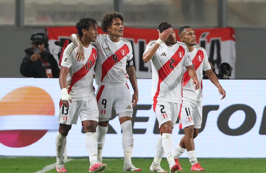 Guerrero se tornou o mais velho a marcar nas Eliminatórias Sul-Americanas