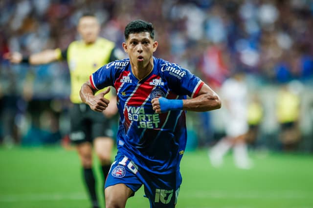 Bahia vence Vitória e sai na frente na final do Estadual