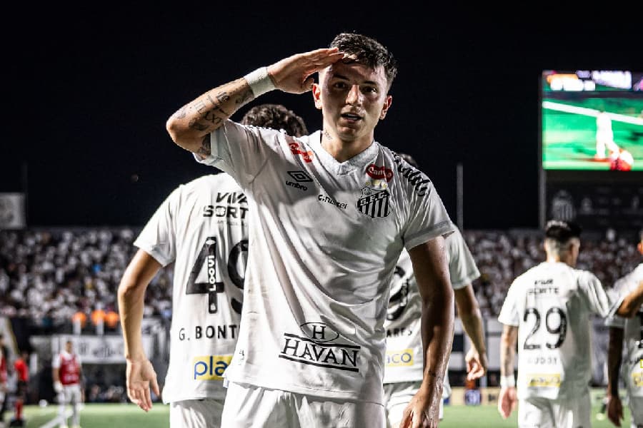 Neymar deixa campo lesionado, e Santos vence o Galo na Vila