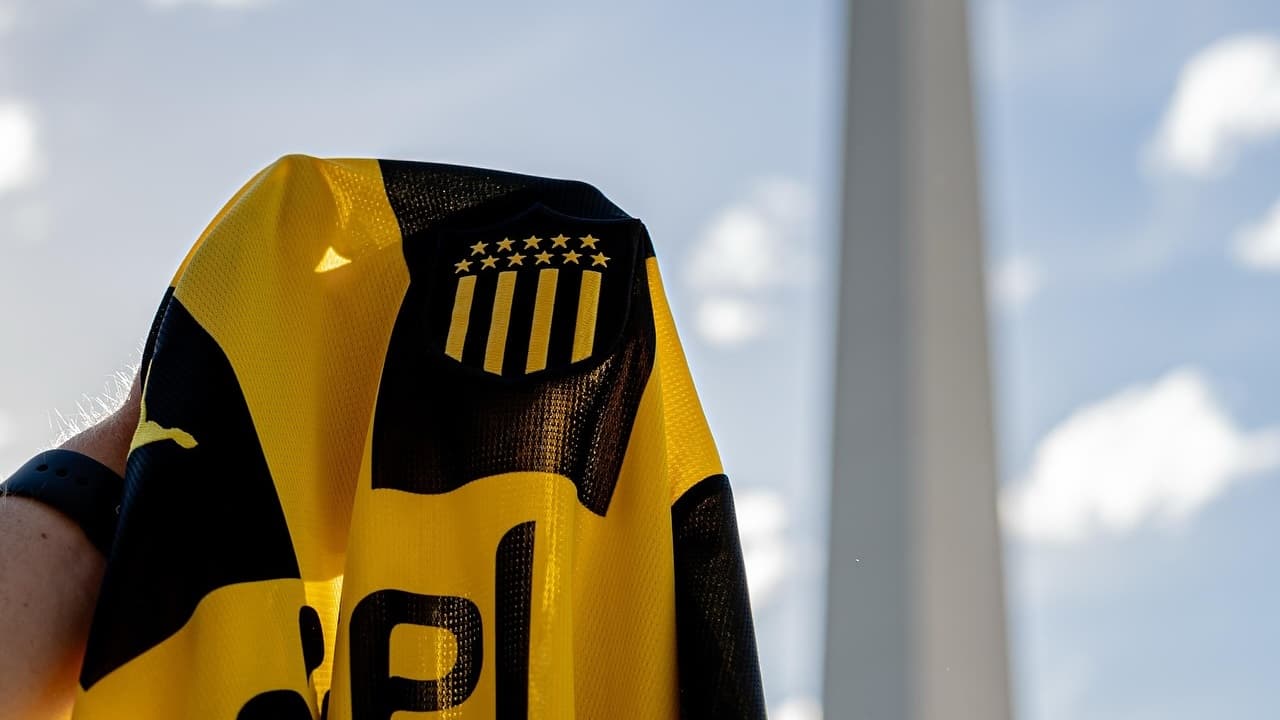 Peñarol busca 9ª vitória contra Olimpia: Onde assistir ao jogo válido pela Libertadores