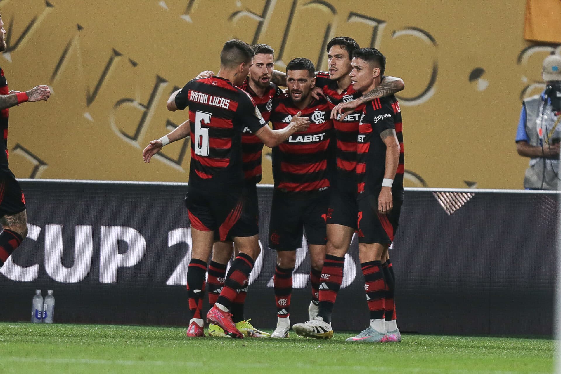 Flamengo domina Espérance e estreia com vitória no Mundial de Clubes