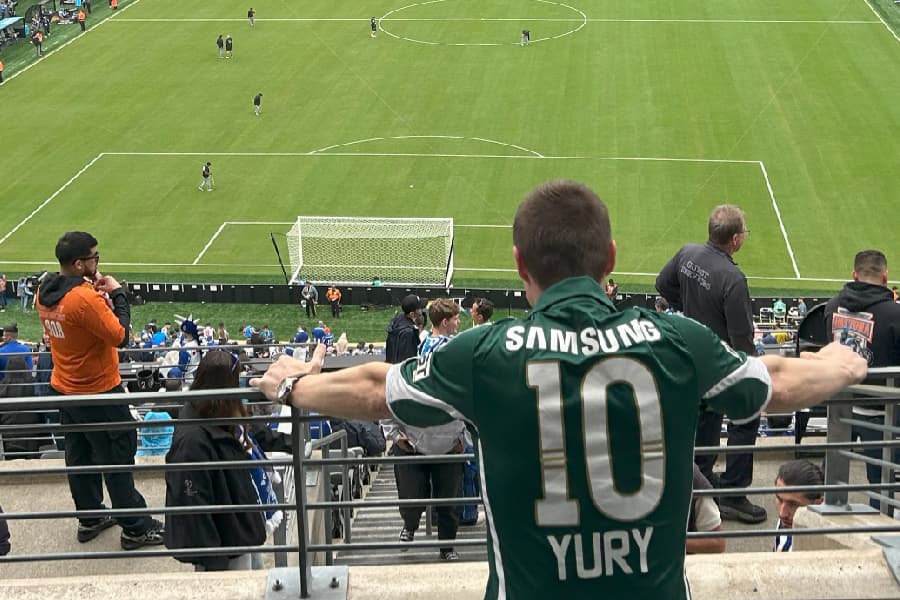 Torcedor russo do Palmeiras se entusiasma com Mundial: ‘Estádio estava magnífico’