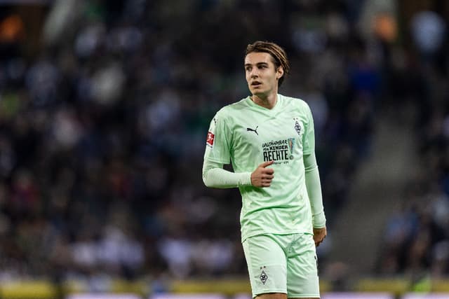 Clube alemão decide vender meia flagrado embriagado em vídeo