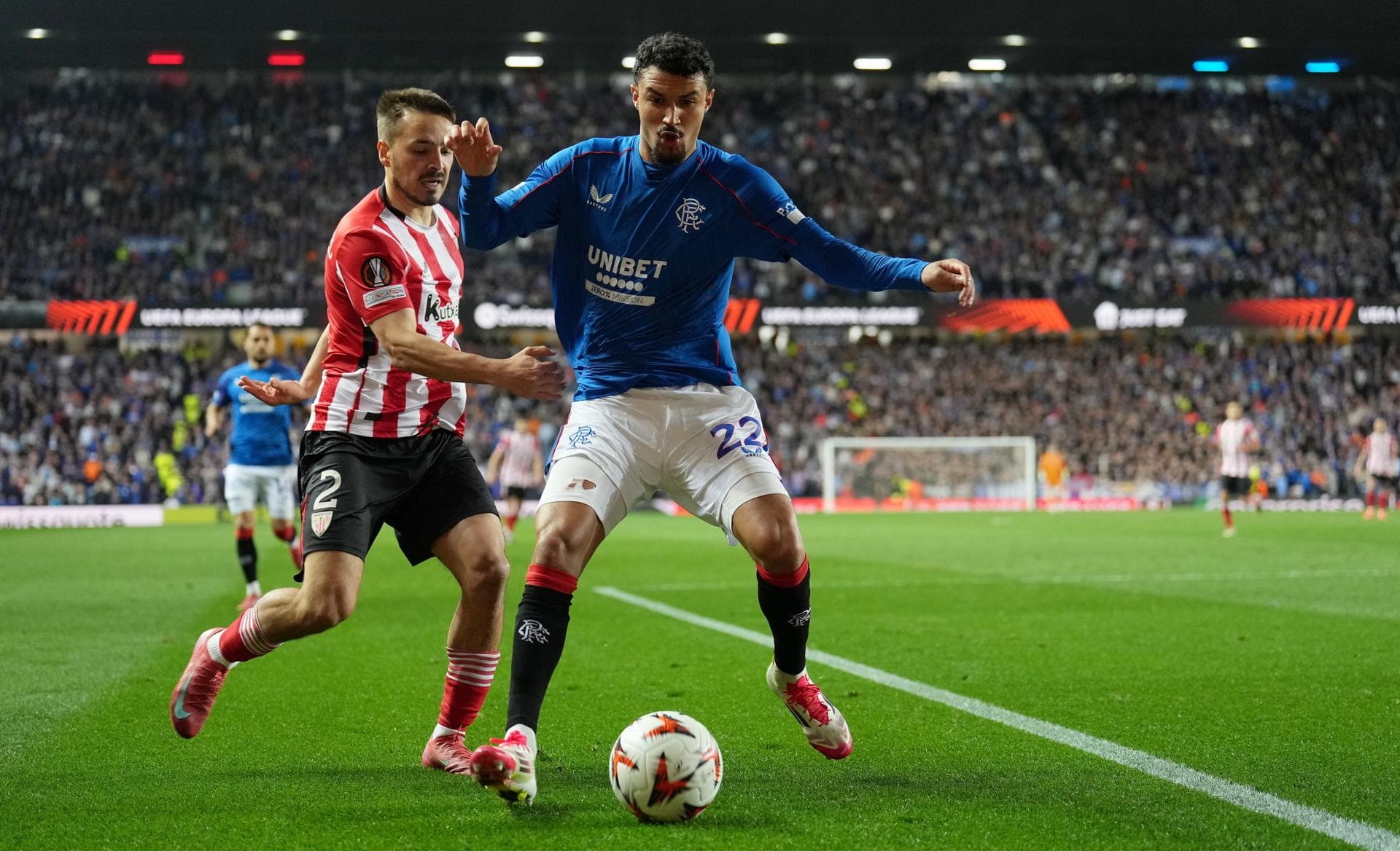 Jefté: quem é o lateral pretendido pelo Palmeiras para ‘incomodar’ Piquerez