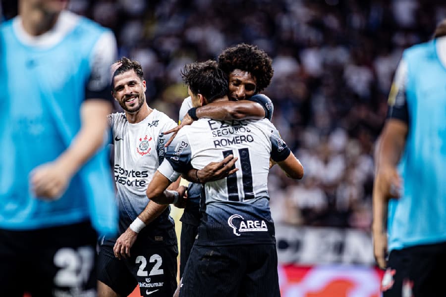 Como pode ser a escalação do Corinthians sem Memphis e Yuri