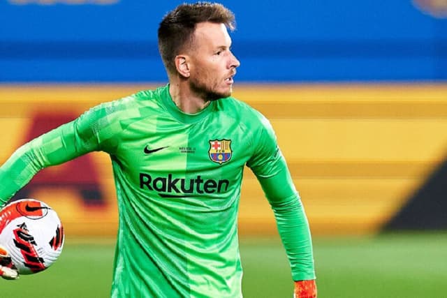 Quem é Neto, goleiro alvo do Botafogo para substituir John