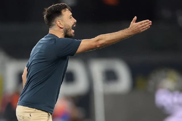 Botafogo anuncia saída do técnico Davide Ancelotti