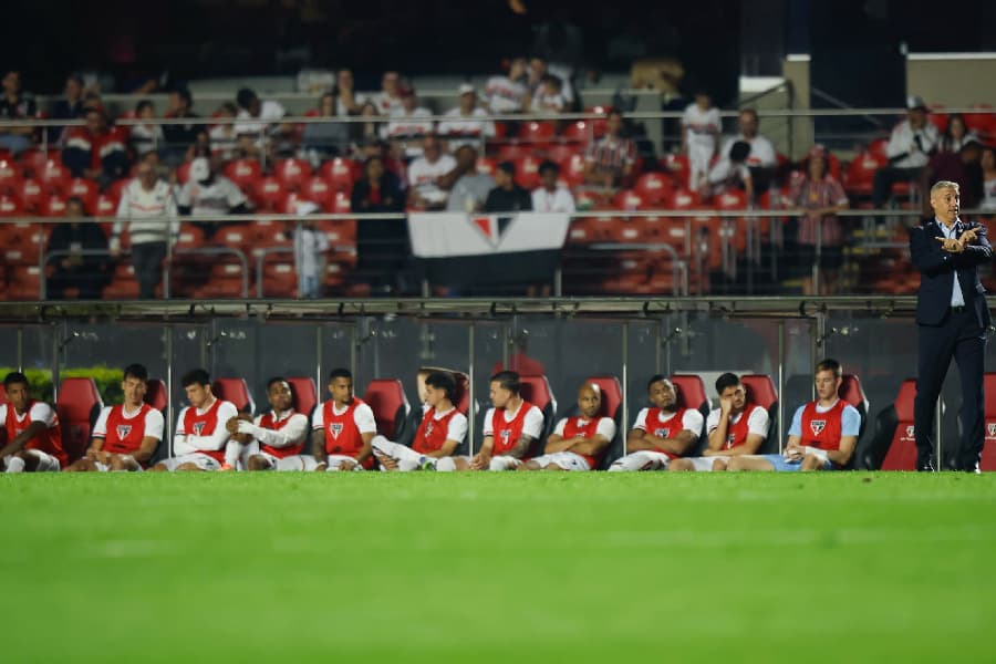 Crespo atualiza situação de Oscar no São Paulo: ‘Não há super-heróis’