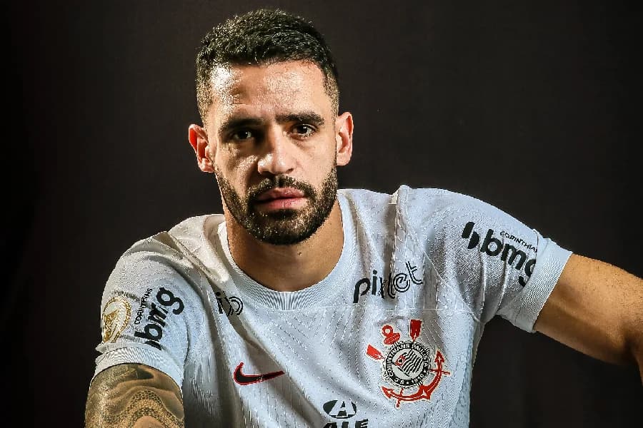 Renato Augusto se aposenta: relembre melhores fotos de PLACAR