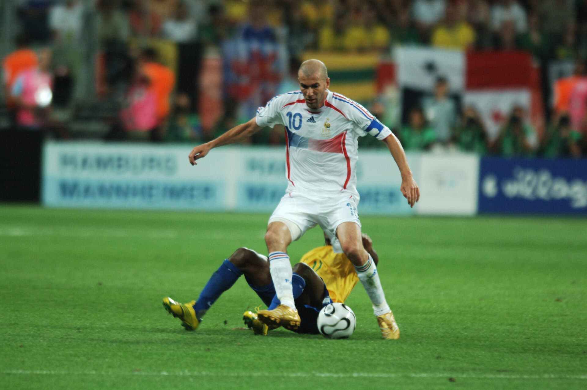 Zinedine Zidane, o genial carrasco do Brasil