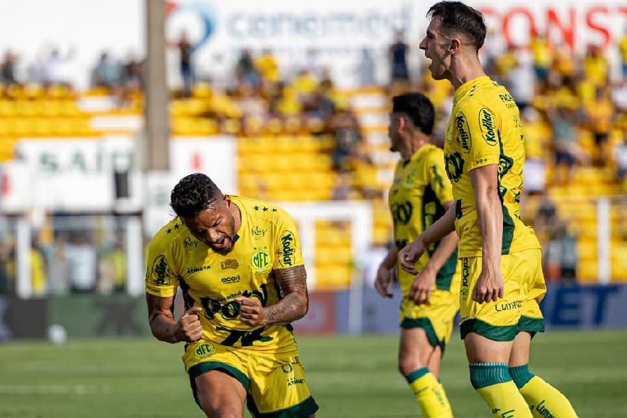 Mirassol é letal no primeiro tempo, vence Juventude e entra no G4 do Brasileirão
