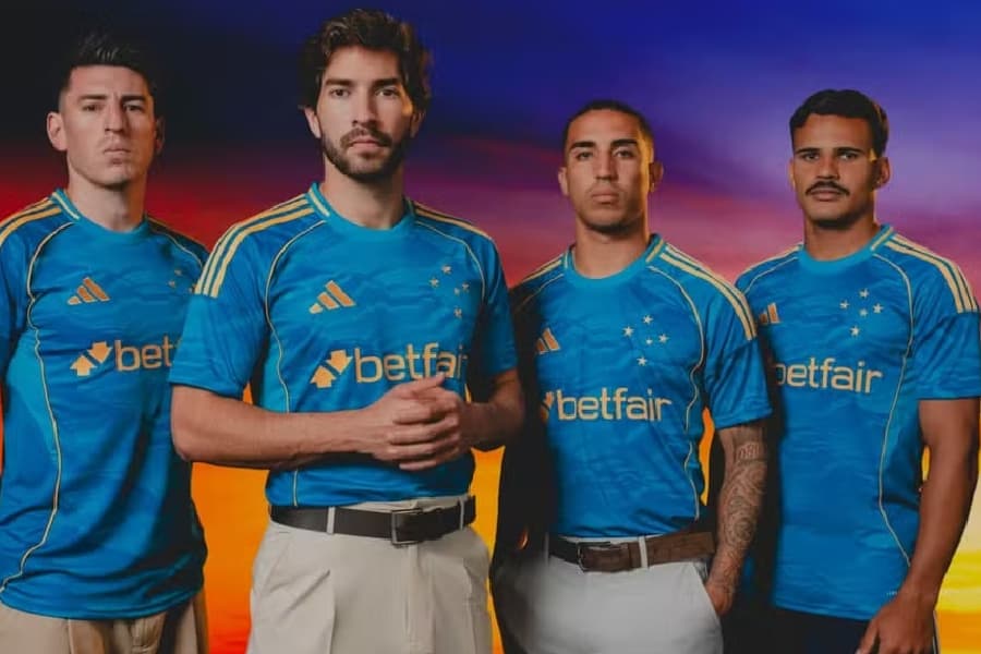 Cruzeiro apresenta terceira camisa com homenagem ao rio São Francisco