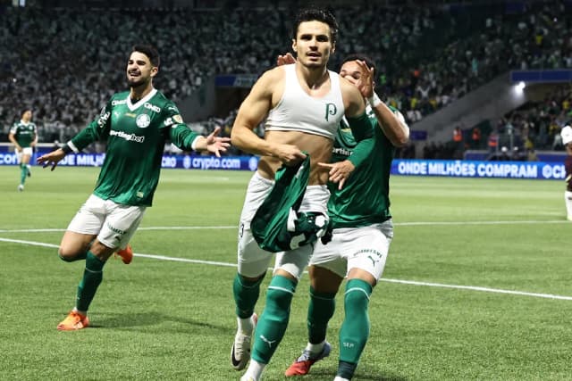Com Palmeiras x Flamengo na final, Brasil empata com Argentina em títulos