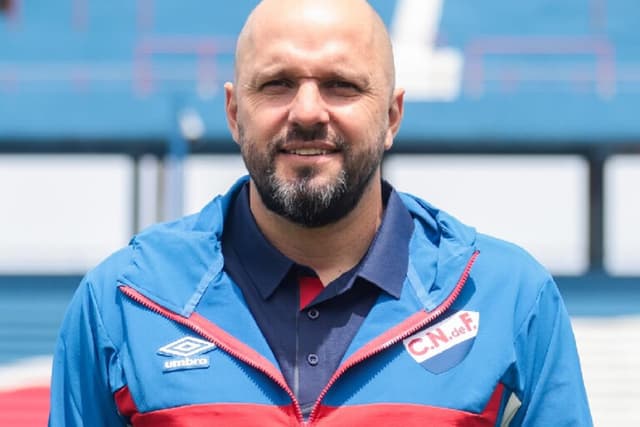 Jadson Viera: quem é o técnico brasileiro escolhido pelo Nacional-URU