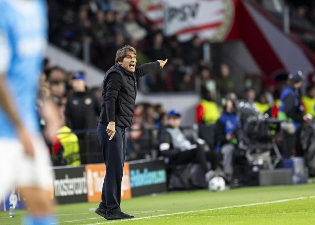 Após goleada, Conte diz que Napoli ‘contratou jogadores demais’