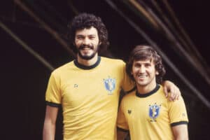 A amizade entre Sócrates e Zico, no acervo de PLACAR