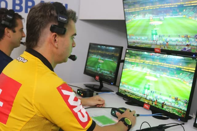 Como funciona o VAR no Brasileirão e os lances revisados