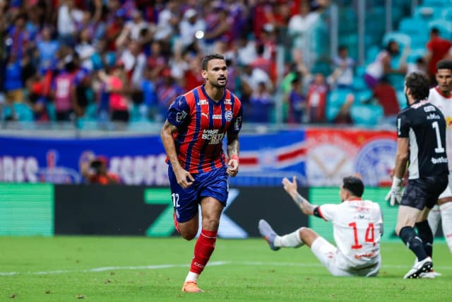 Willian José faz dois gols e Bahia vira sobre Red Bull Bragantino