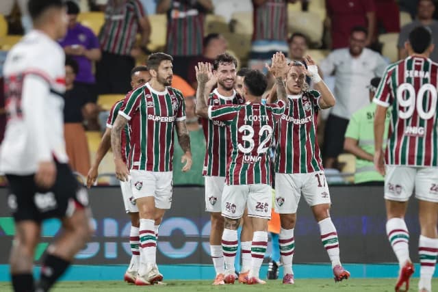 Fluminense atropela São Paulo, aplica goleada histórica e entra no G5