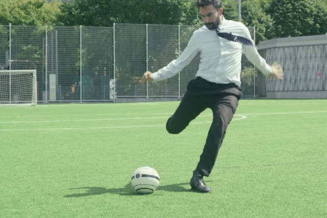 Novo prefeito de Nova York é fã de futebol e crítico da Fifa