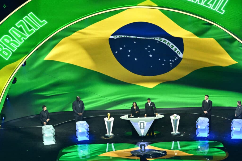 Sorteio define adversários do Brasil na Copa; veja todos os grupos